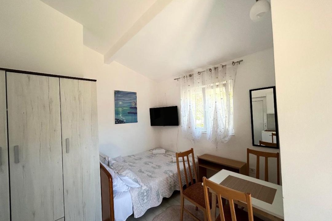 Photo of Bedroom in Igalo