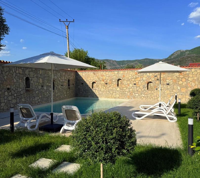 Photo of Others in Sakës