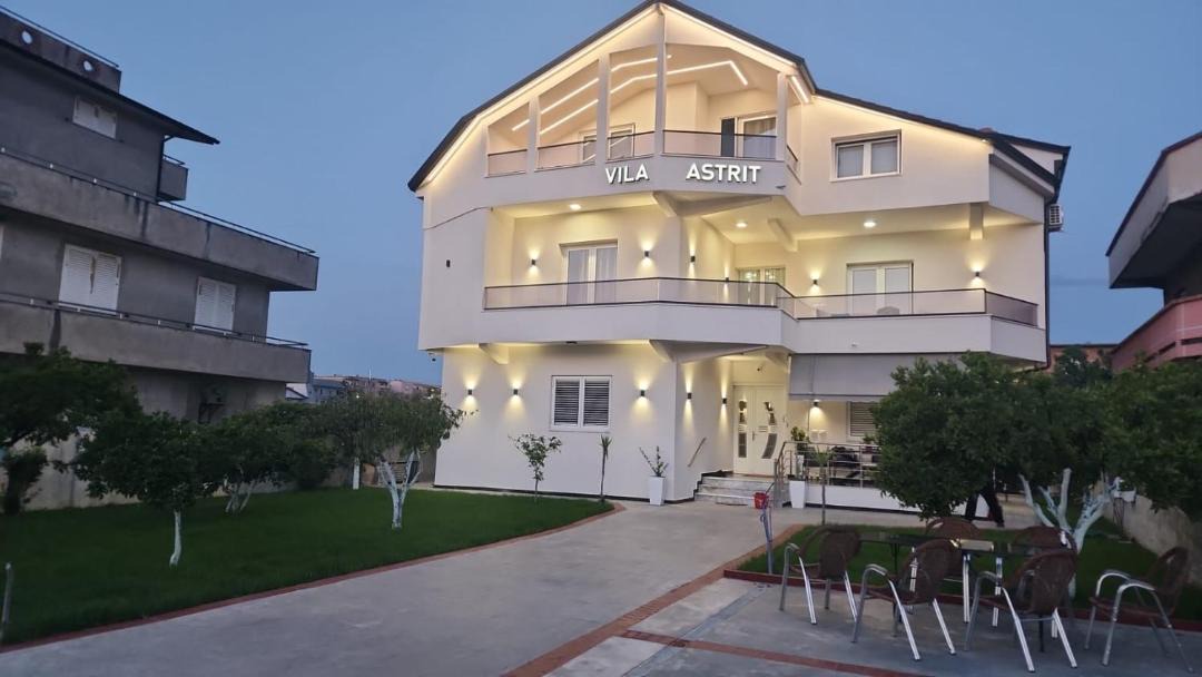 Photo of Others in Mbrostar-Urë