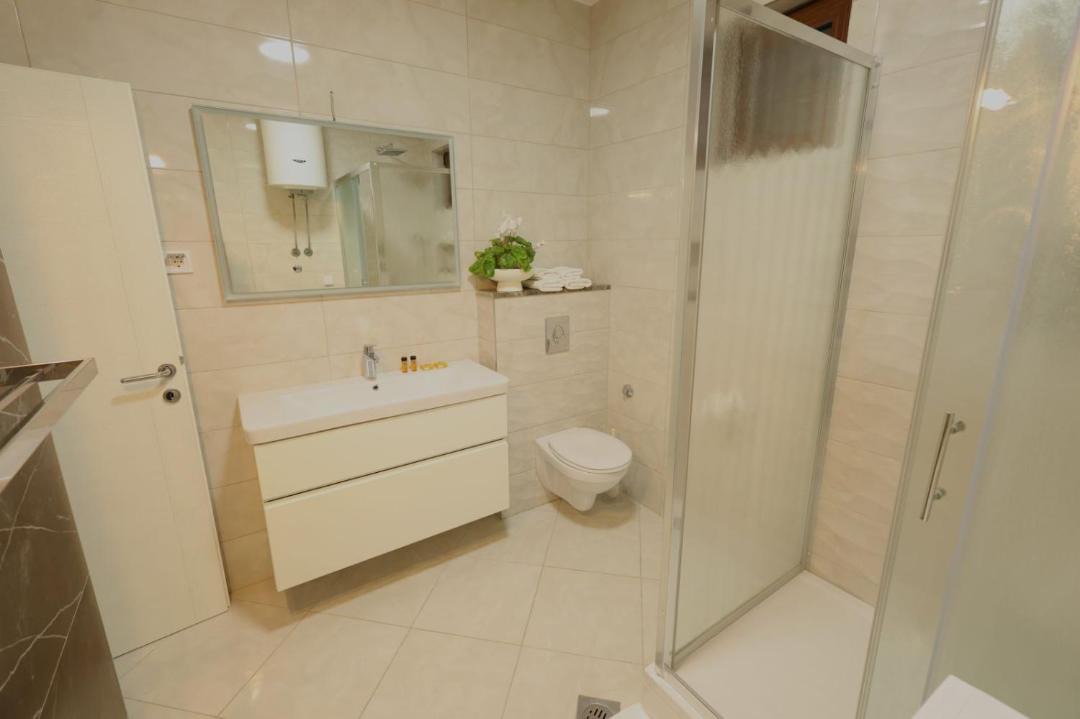 Photo of Bathroom in Orahovac