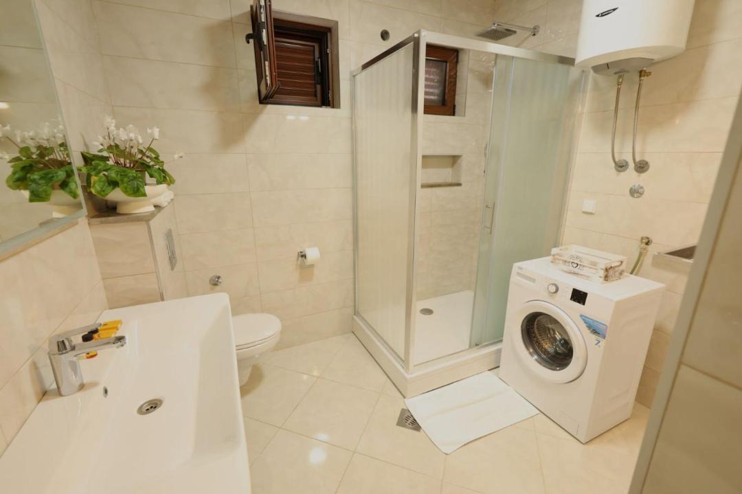 Photo of Bathroom in Orahovac