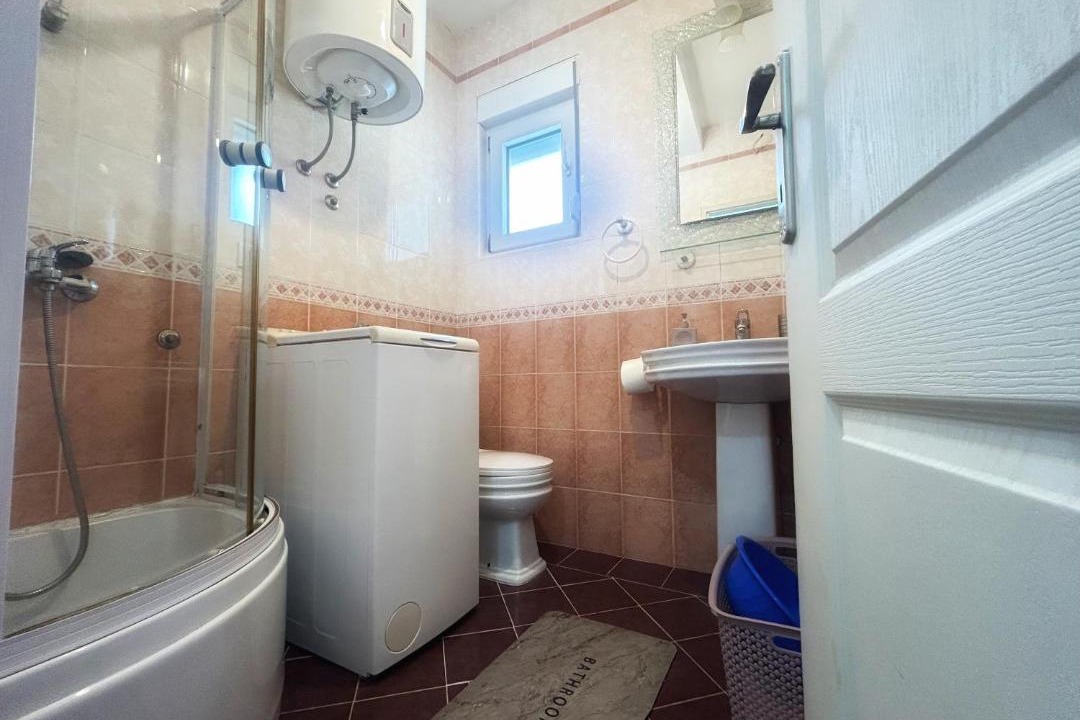 Photo of Bathroom in Igalo