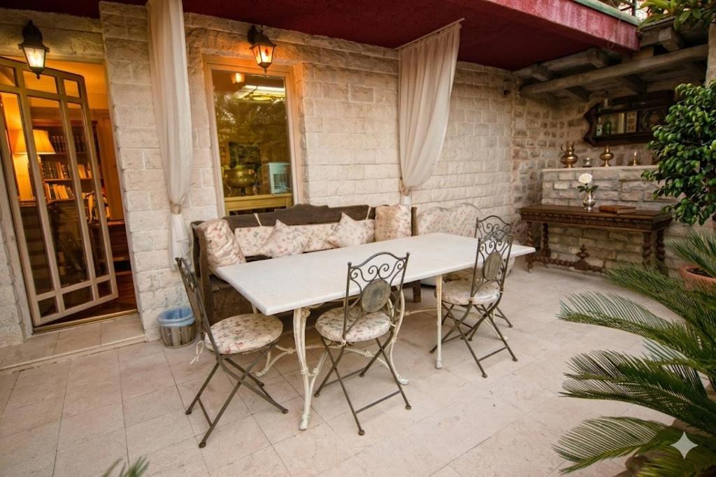 Photo of Patio Balcony in Babin do