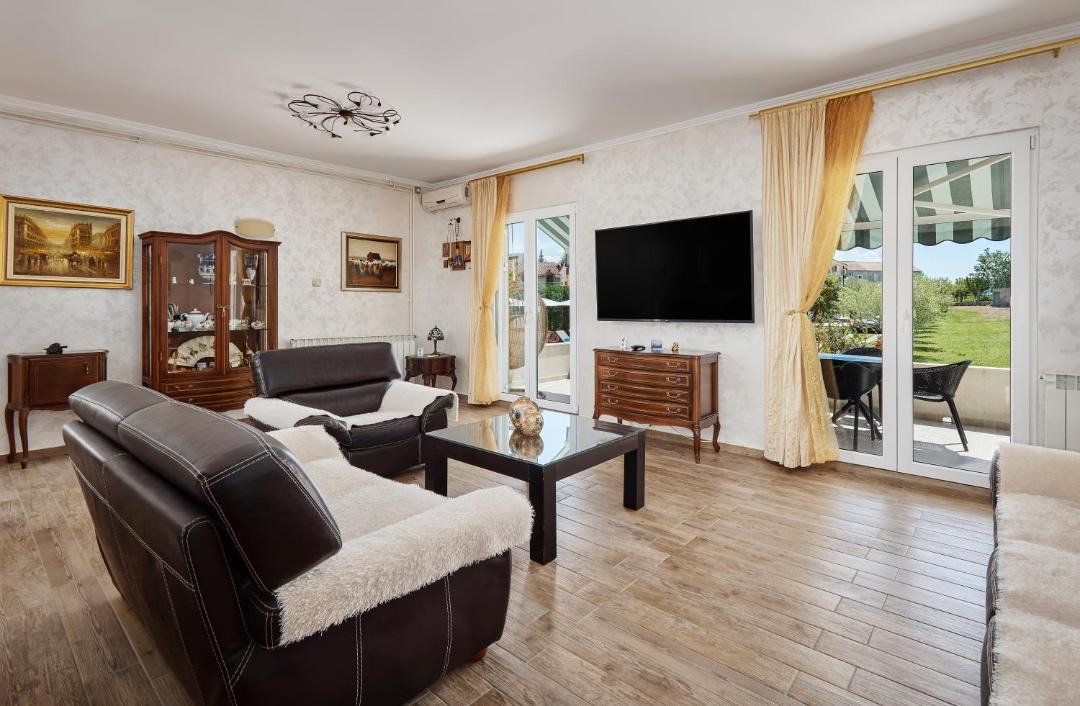 Photo of Livingroom in Podi