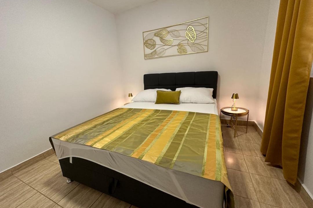Photo of Bedroom in Maini