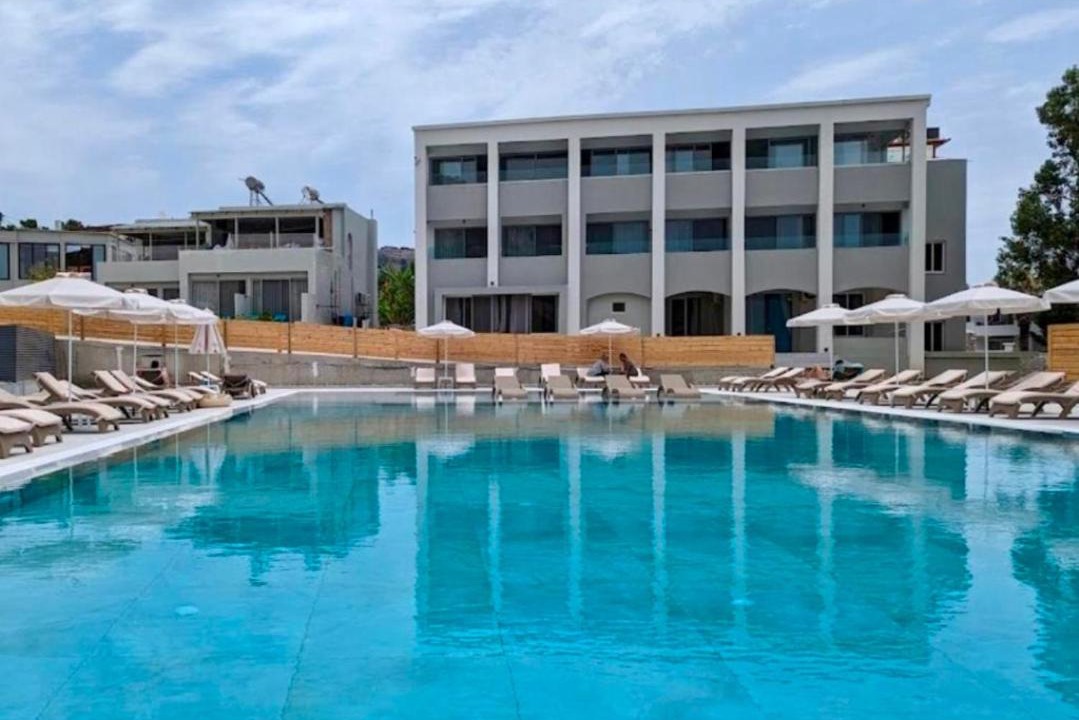 Photo of Others in Pefkos