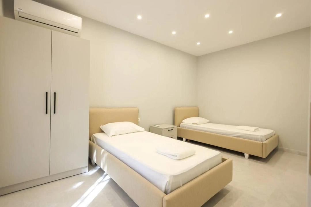 Photo of Others in Ishem