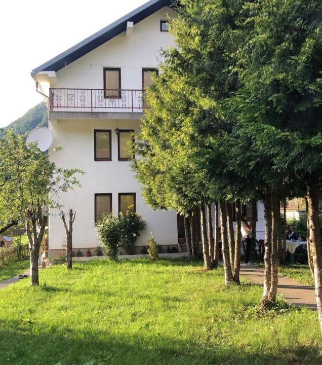 Photo of Others in Vusanje