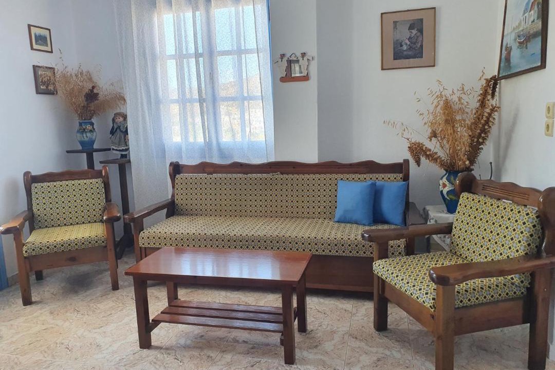 Photo of Livingroom in Alopronia