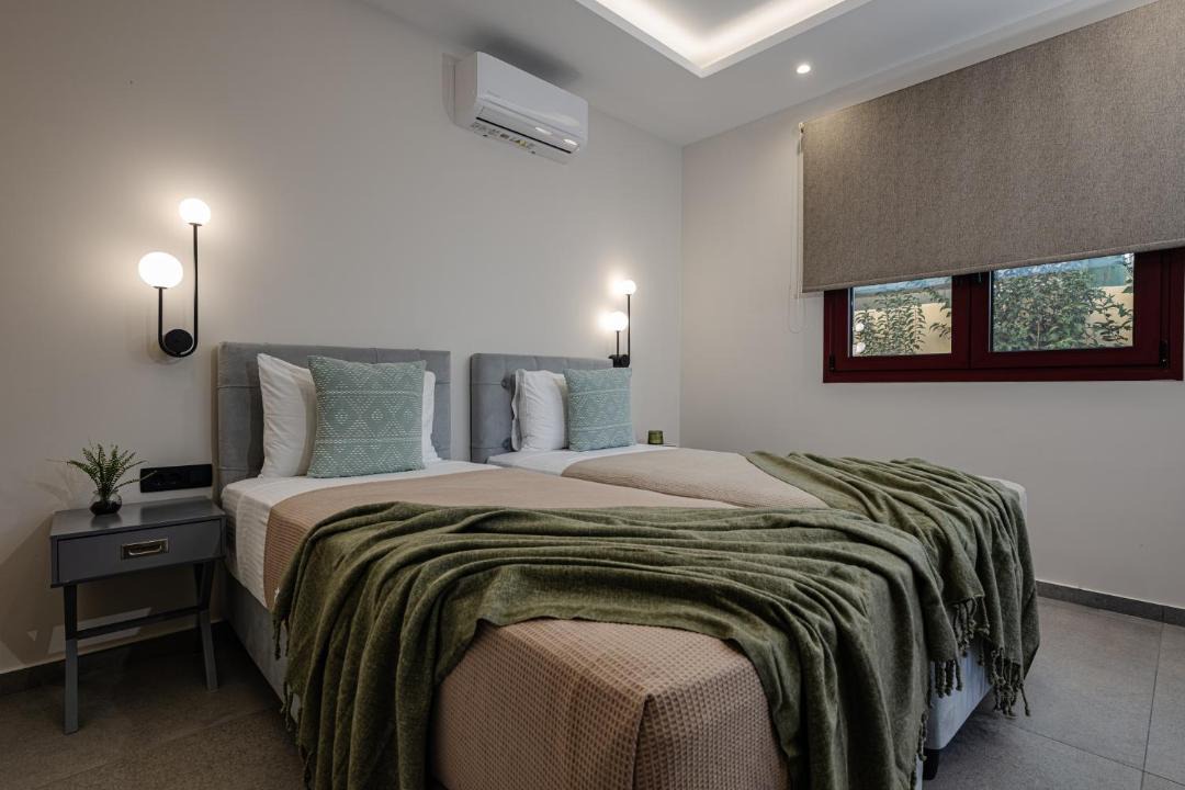 Photo of Bedroom in Neromilos