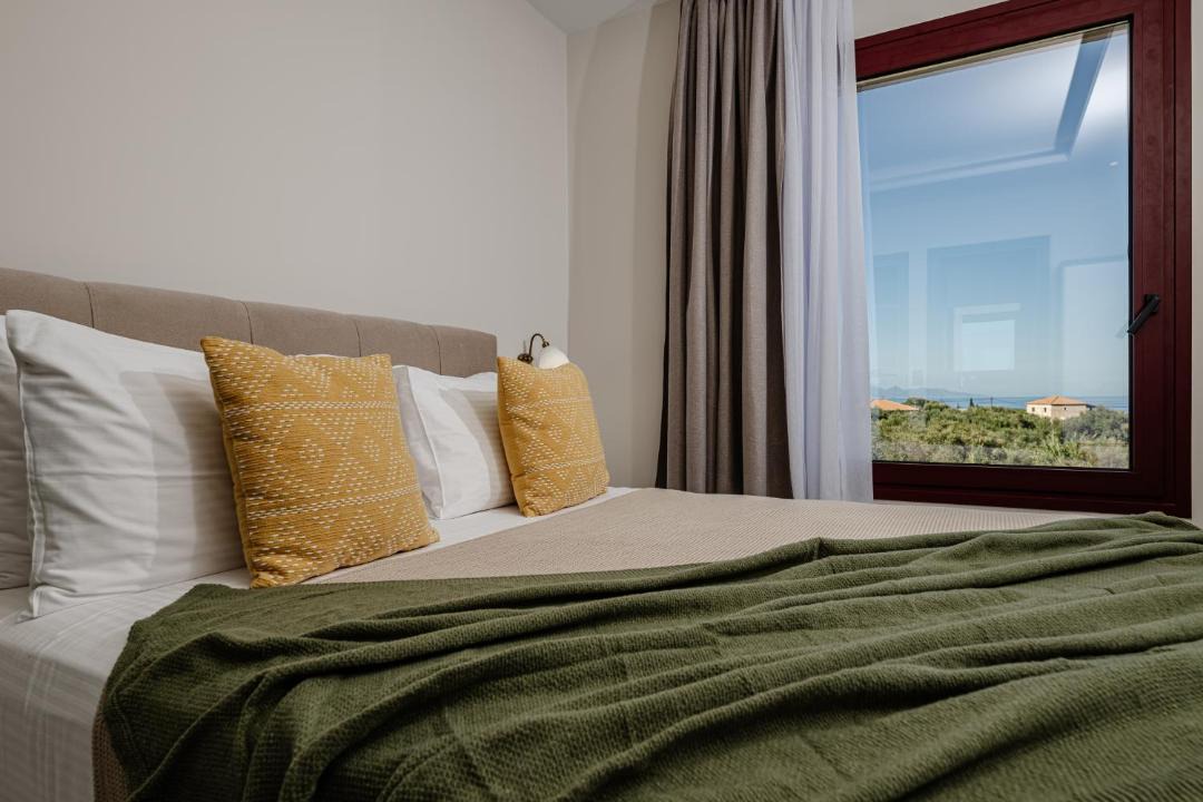 Photo of Bedroom in Neromilos