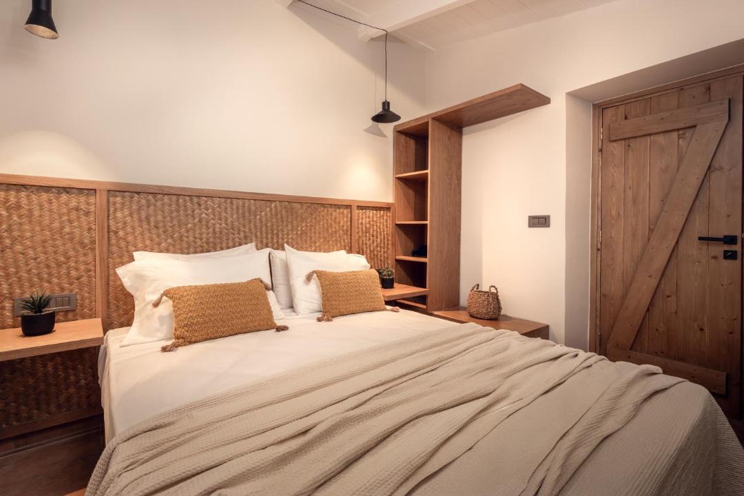 Photo of Bedroom in Pigadhakia