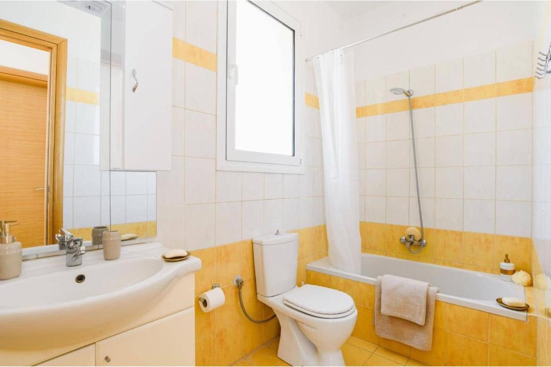 Photo of Bathroom in Gennadi