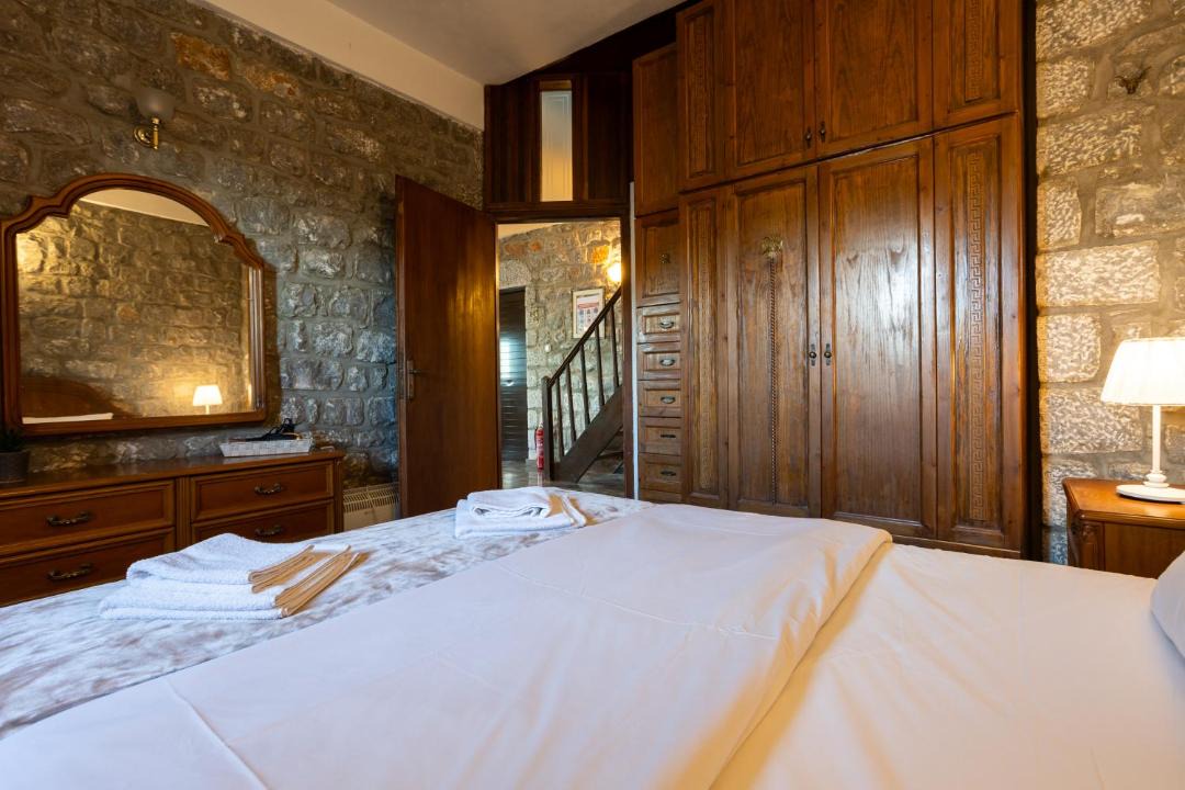 Photo of Bedroom in Omales