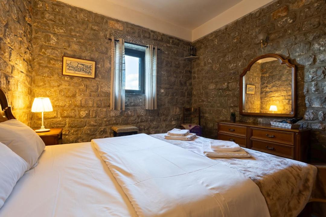 Photo of Bedroom in Omales