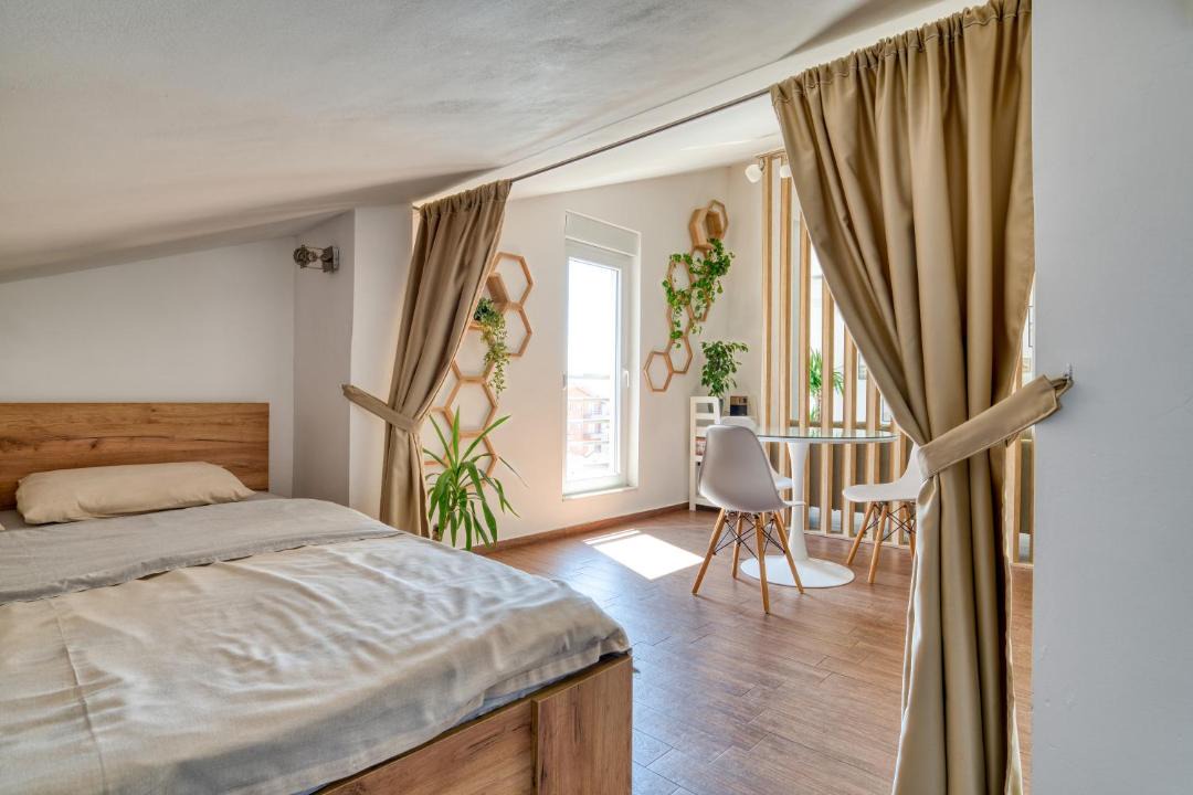 Photo of Bedroom in Maini