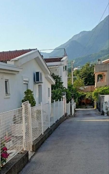 Photo of Others in Zgrade