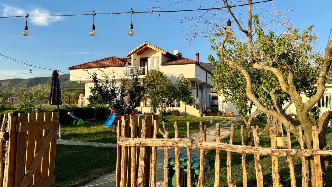 Photo of Others in Sakës