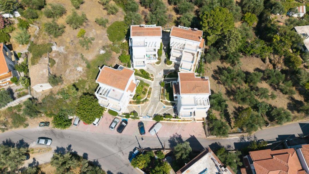 Photo of Buildings in Avia