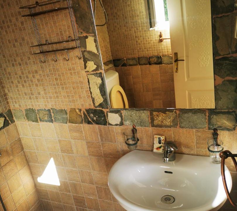 Photo of Bathroom in Sutomore