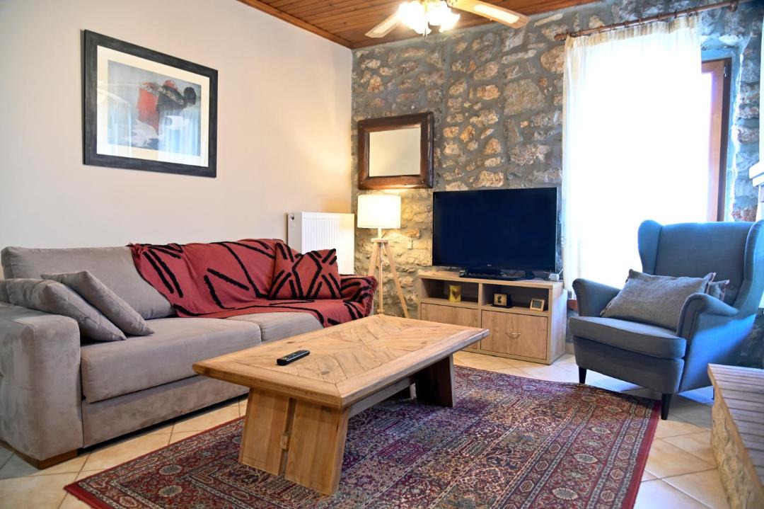 Photo of Livingroom in Amfikleia-Elateia