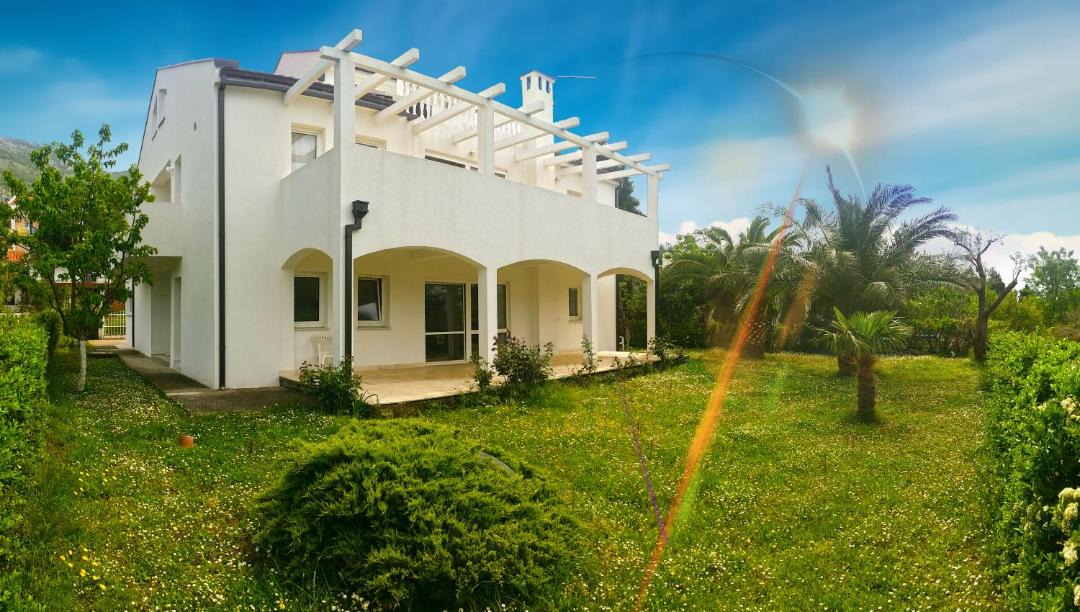 Photo of Others in Bar