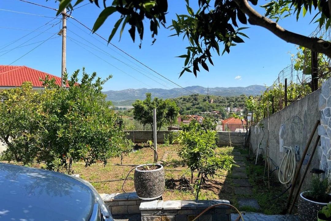 Photo of Others in Mbrostar-Urë