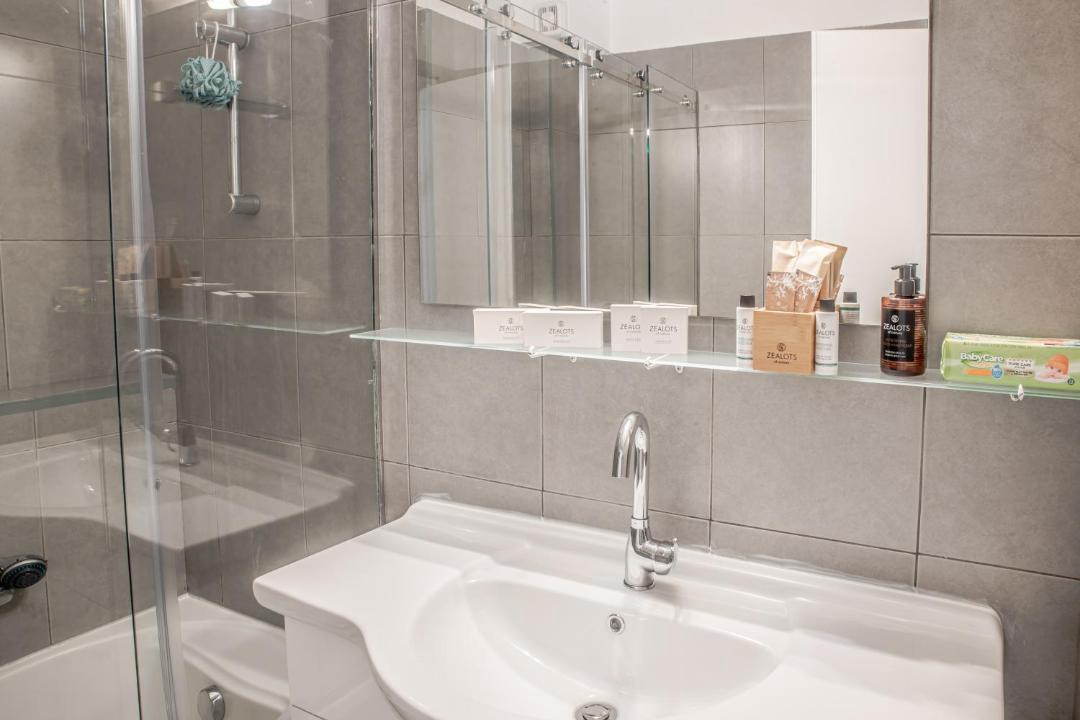 Photo of Bathroom in Mets
