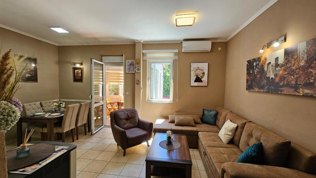 Photo of Livingroom in Meljine