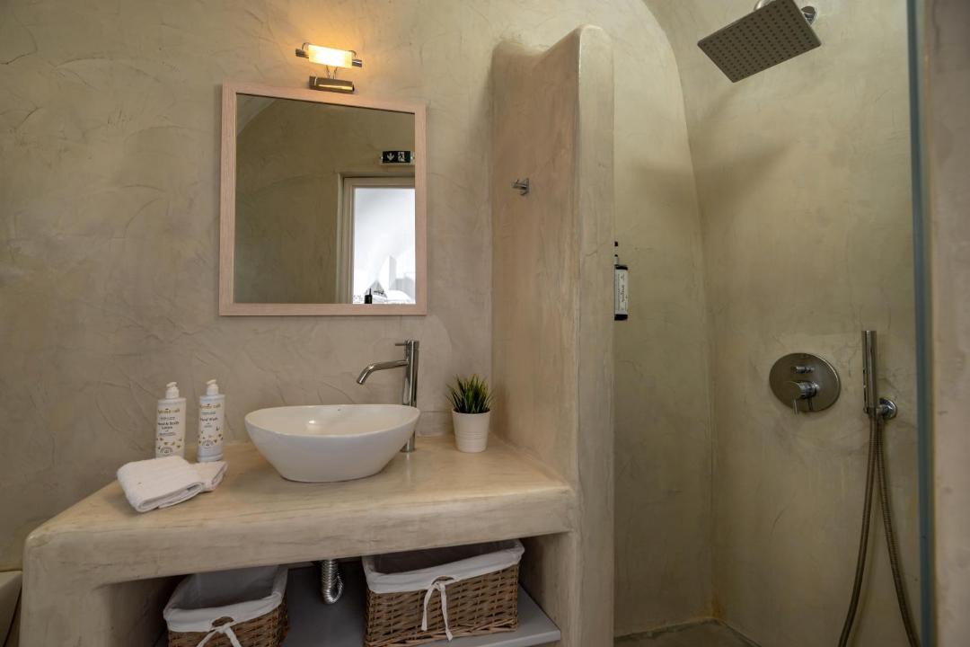 Photo of Bathroom in Vothon