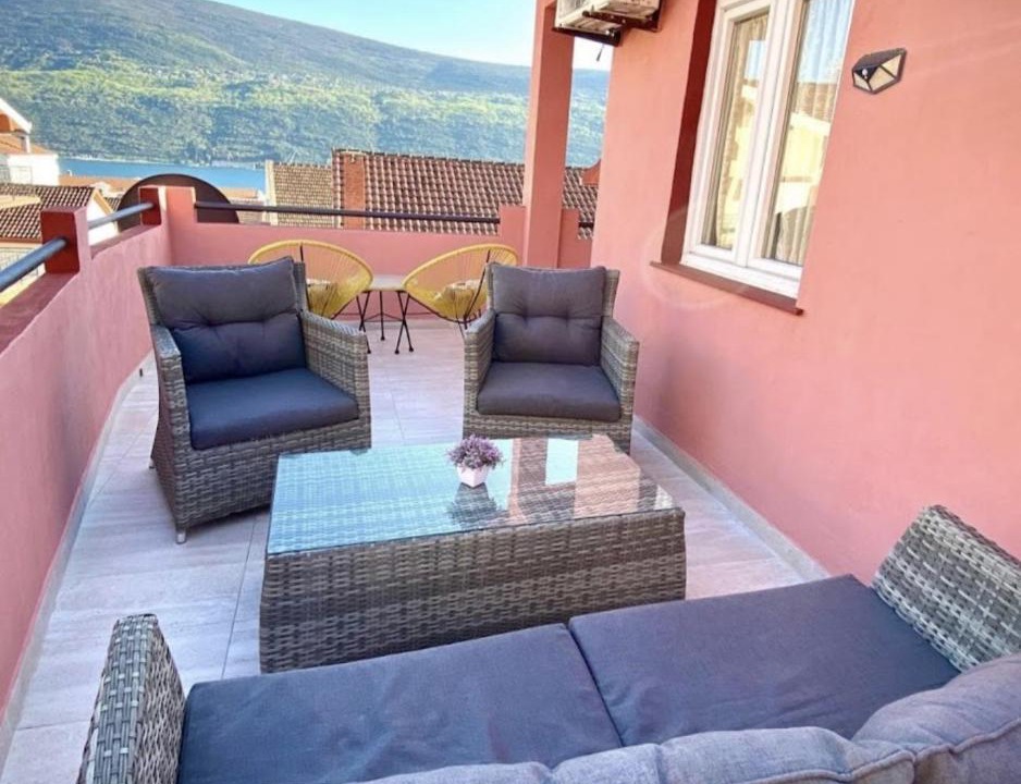 Photo of Patio Balcony in Denovici
