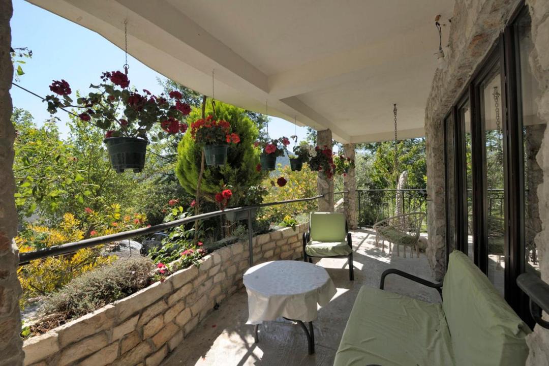 Photo of Patio Balcony in Virpazar