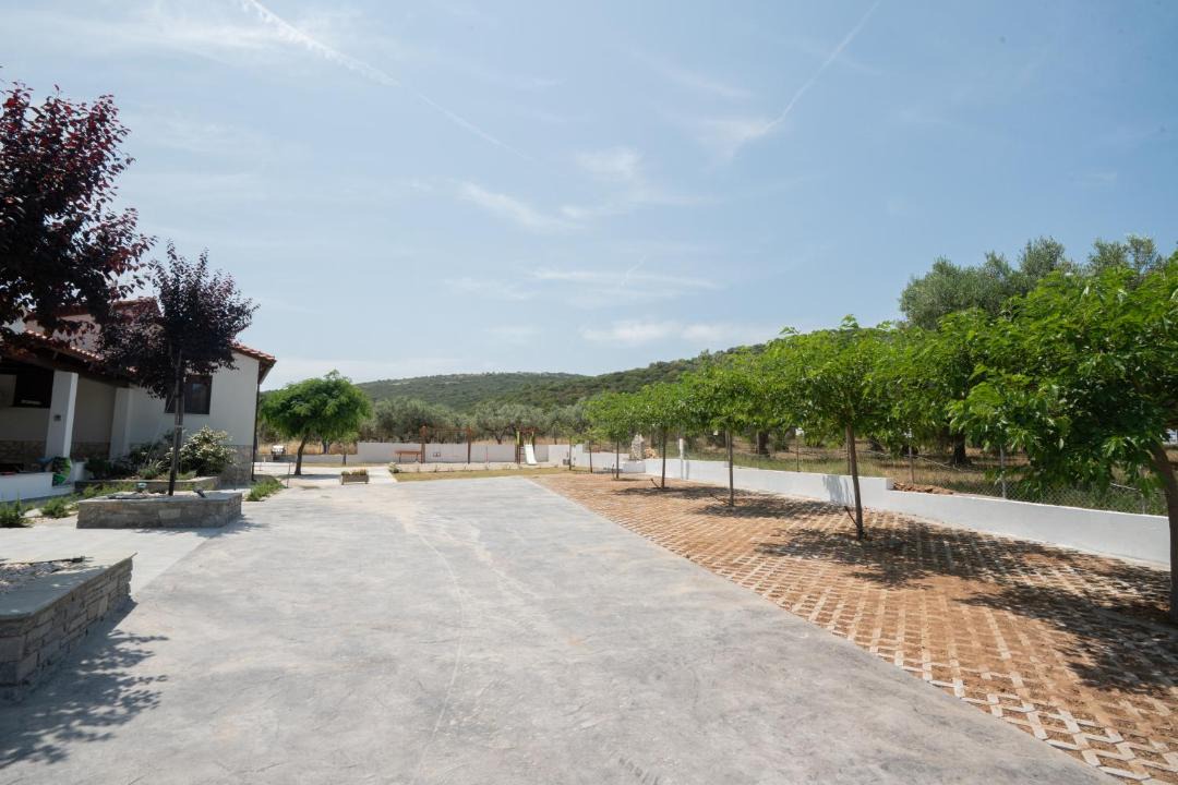 Photo of Others in Aristotelis