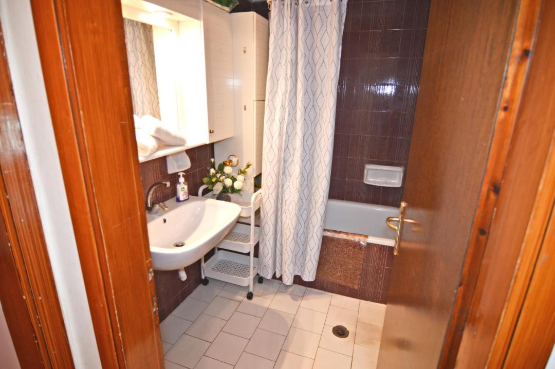 Photo of Bathroom in Maniakoi