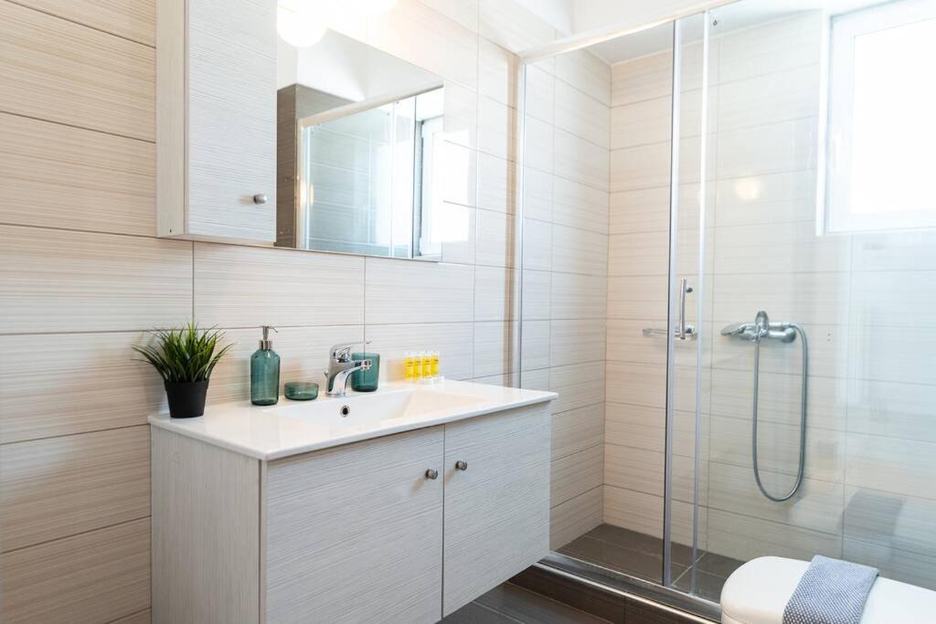 Photo of Bathroom in Keratsini-Drapetsona
