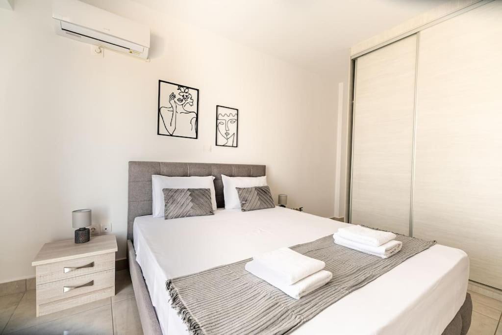 Photo of Bedroom in Keratsini-Drapetsona