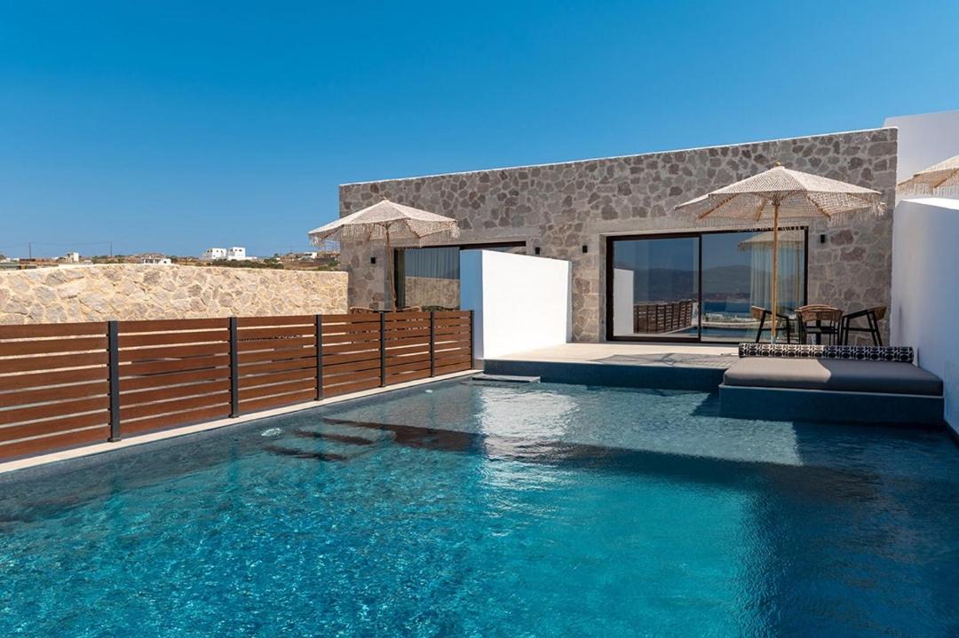 Photo of Others in Adamas