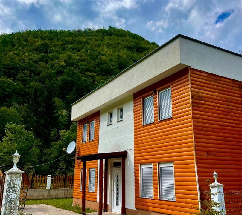 Photo of Others in Pejë