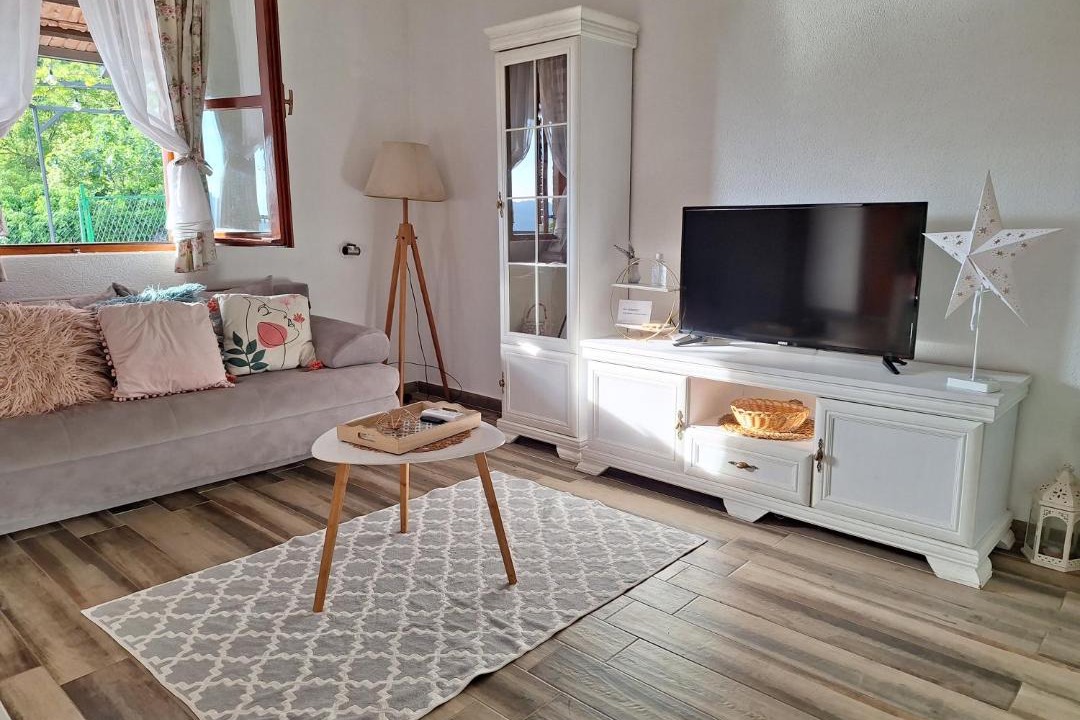 Photo of Livingroom in Karuc