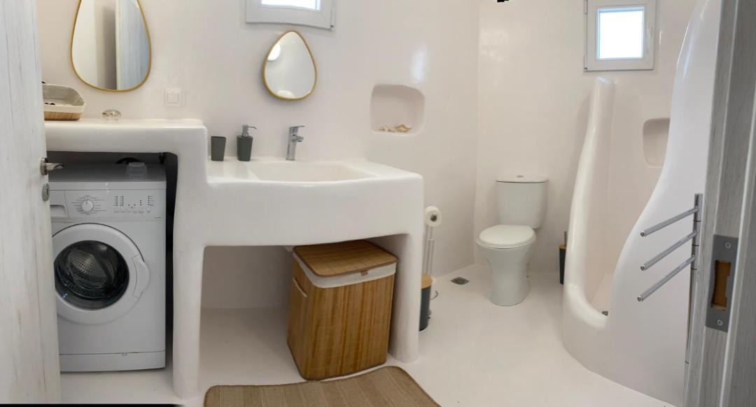 Photo of Bathroom in Piso Livadi