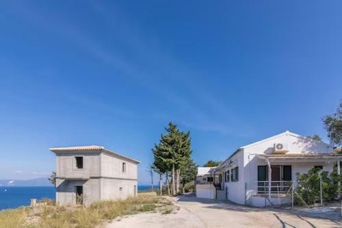 Photo of Others in Gaios