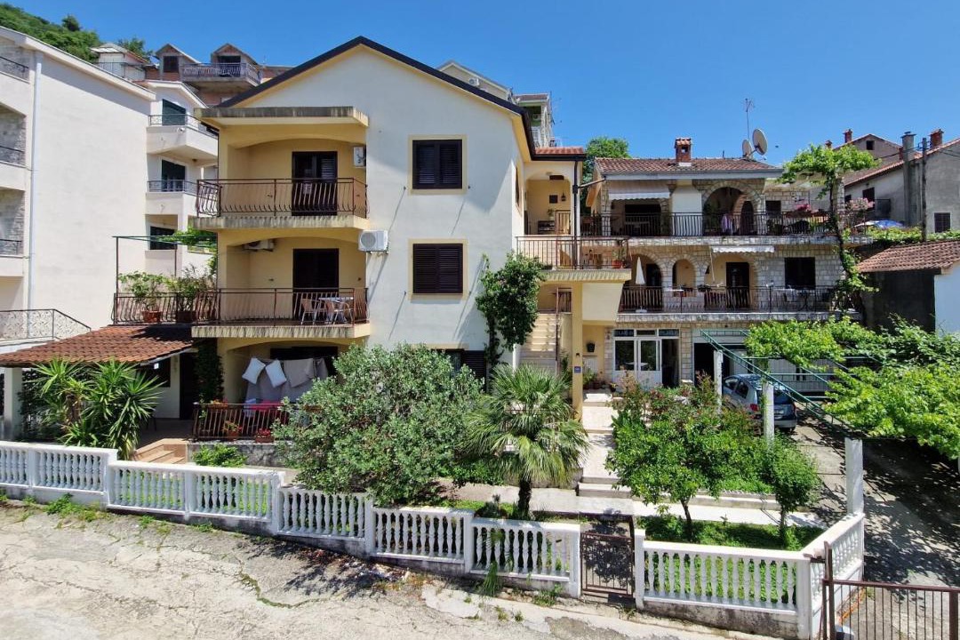 Photo of Buildings in Meljine