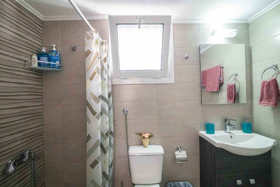 Photo of Bathroom in Loutraki