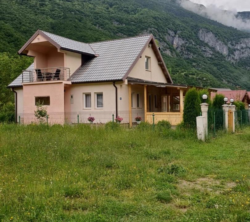Photo of Others in Vusanje