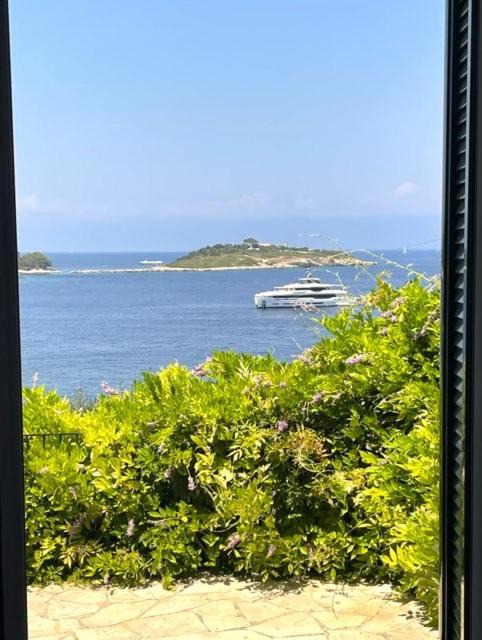 Photo of Others in Gaios