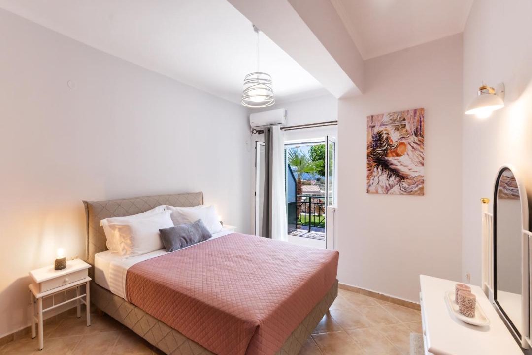 Photo of Bedroom in Apolpaina