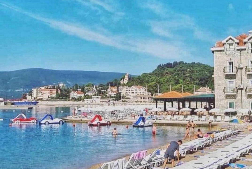 Photo of Others in Meljine
