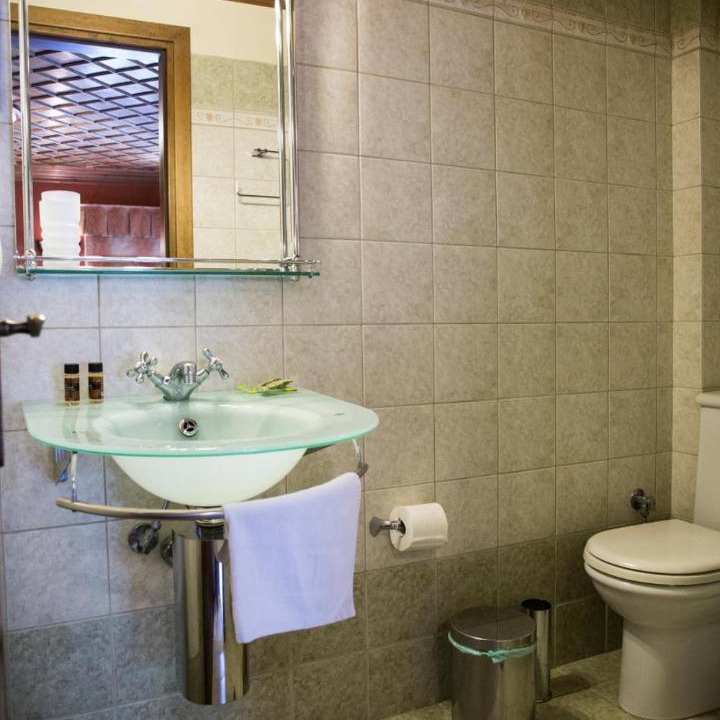 Photo of Bathroom in Asprangeloi