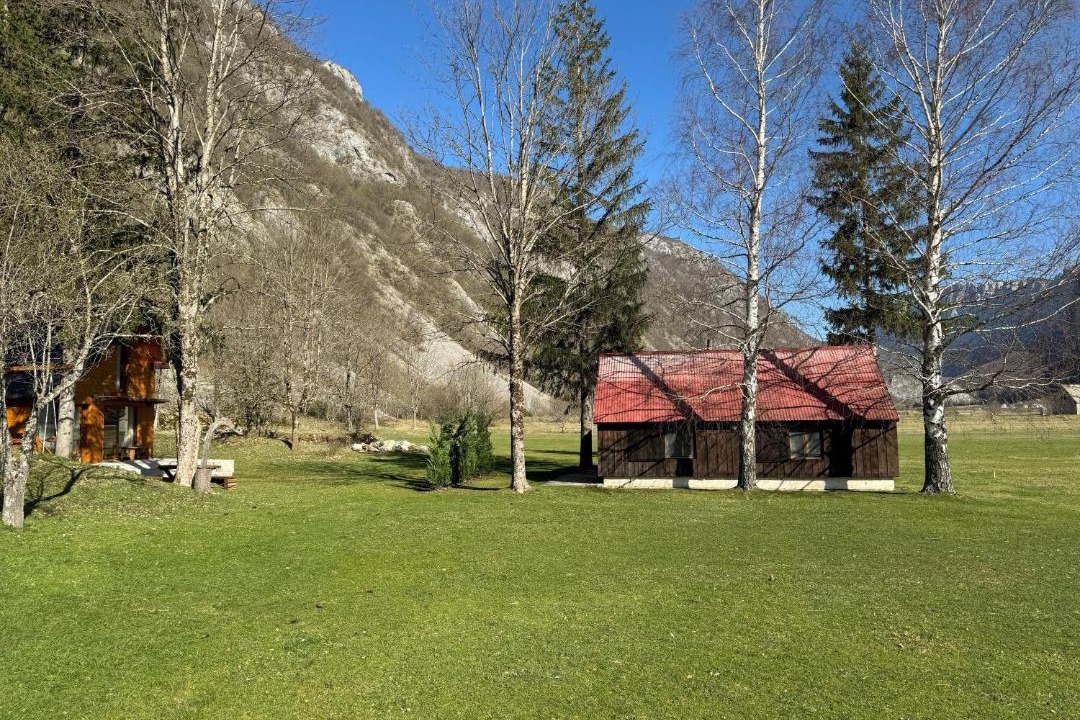 Photo of Buildings in Savnik