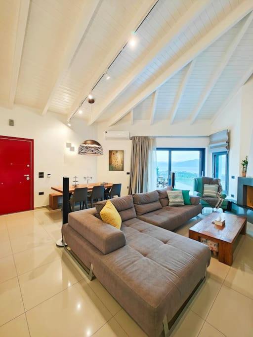 Photo of Livingroom in Aigio